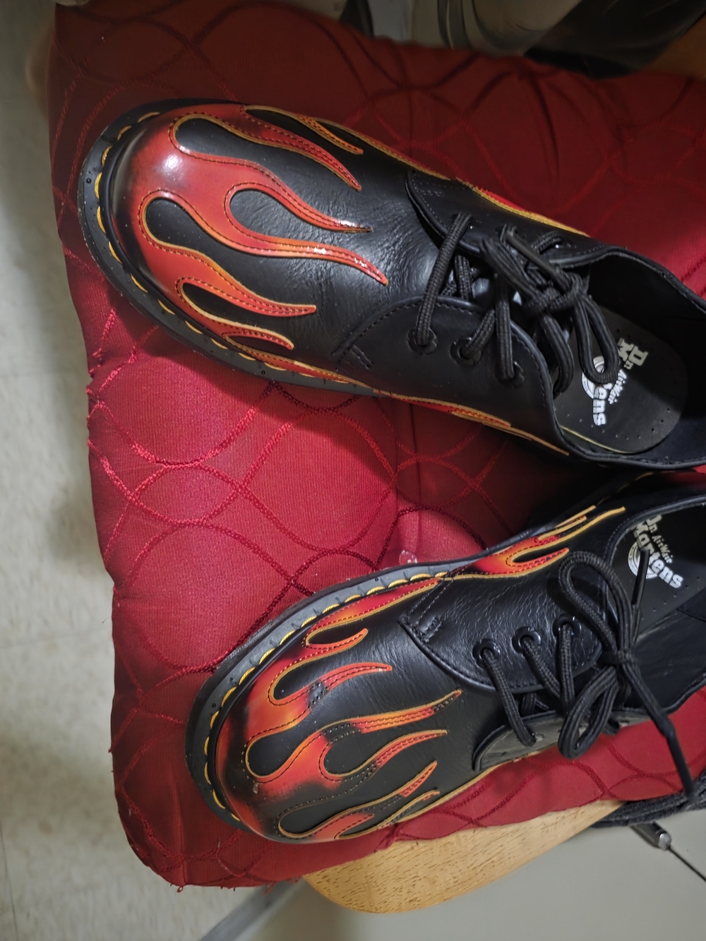 Men'sDoc Marten  Black Lace-Up Shoes with Red Flame Accent Size8.never Worn